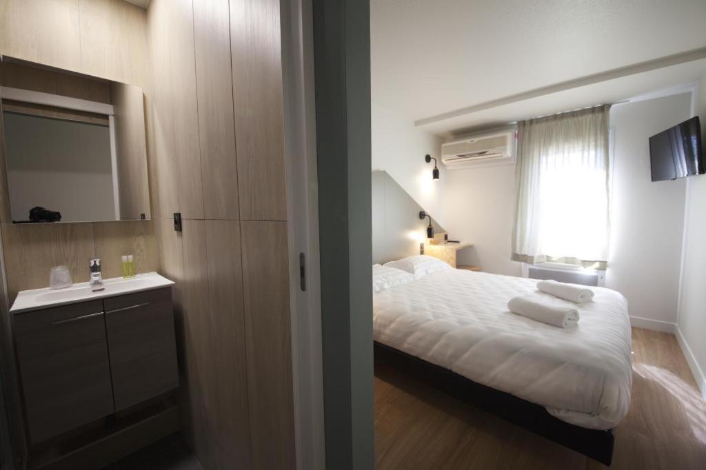 Brit Hotel Essentiel Arverne - Clermont-Ferrand Sud Aubière المظهر الخارجي الصورة